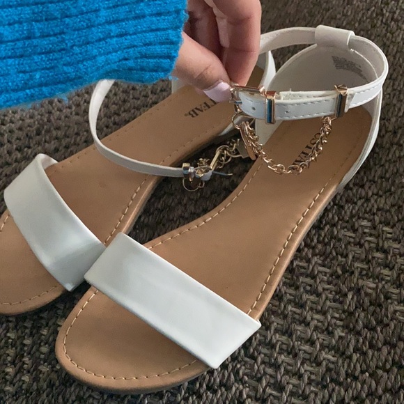 White justfab  sandals - Picture 2 of 2